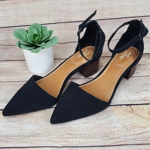 Crown Vintage Valentinaa Black Suede Pumps Sz 8.5